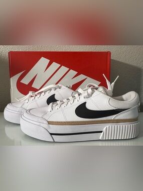 Nike Women’s Court Legacy Lift in White / Black in Size 8